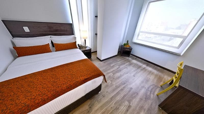 Az Hotel 4