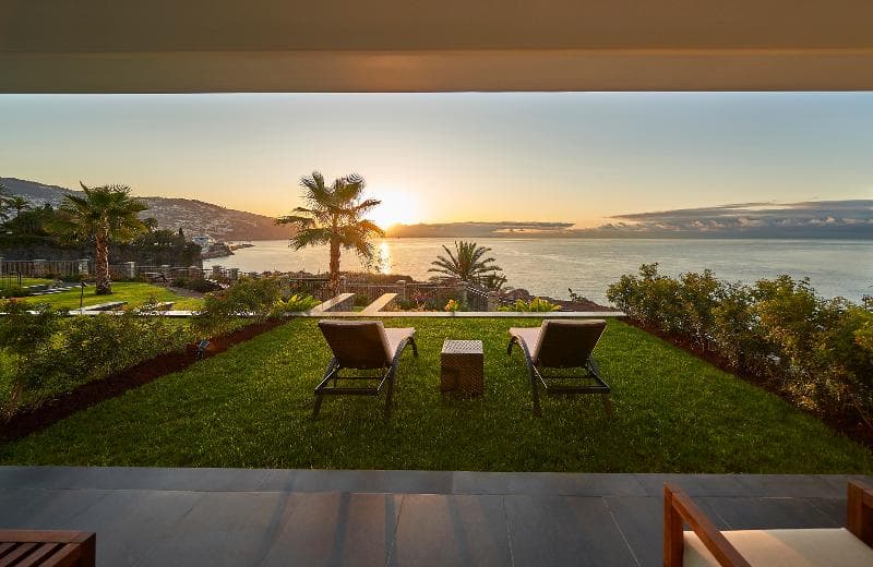 Les Suites at Cliff Bay 5