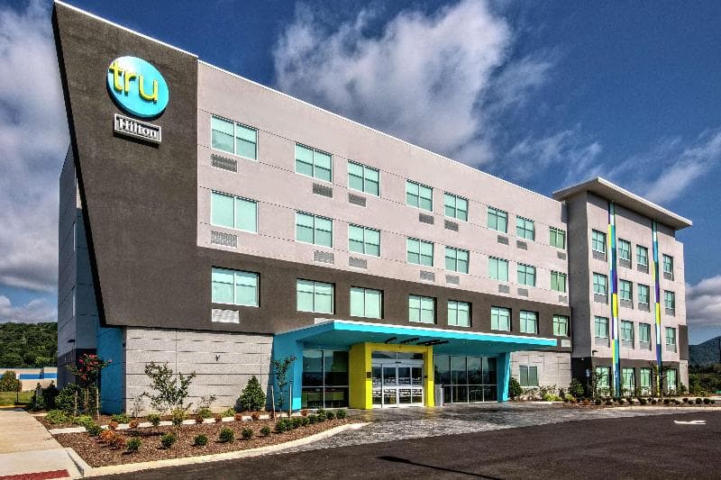 Tru by Hilton Roanoke Hollins photo 1