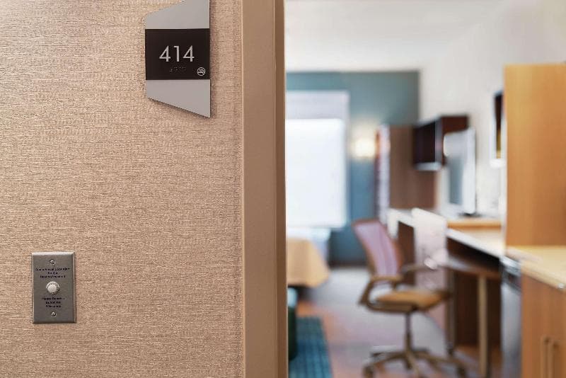Home2 Suites by Hilton Lancaster 4