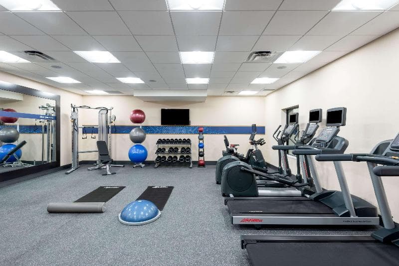 Hampton Inn Baltimore Bayview Campus 2