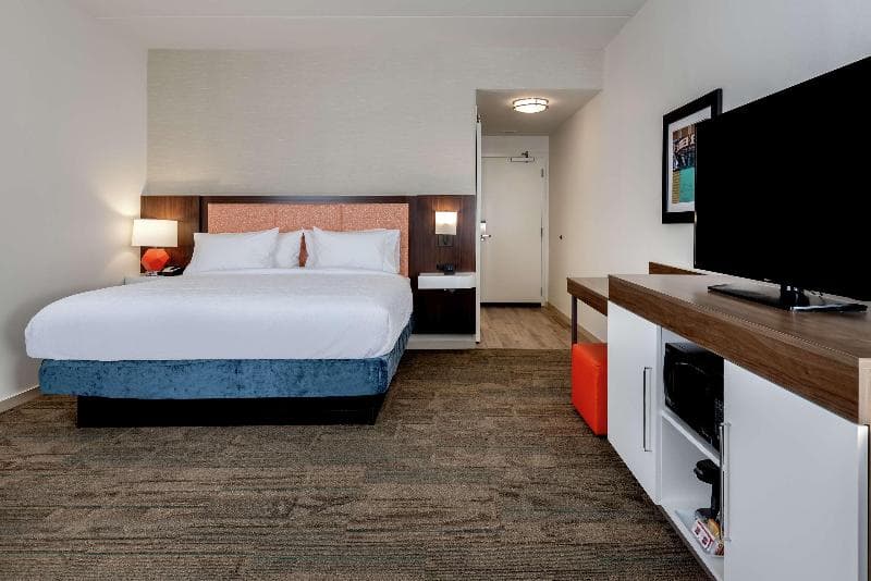 Hampton Inn Baltimore Bayview Campus 5