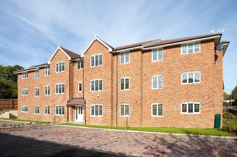 Saco Aparthotel Farnborough main