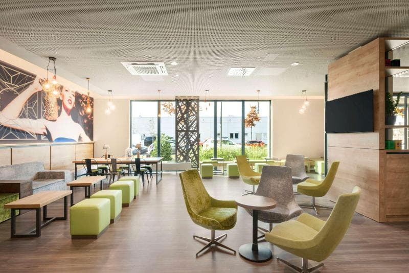 Super 8 By Wyndham Munich City North 3