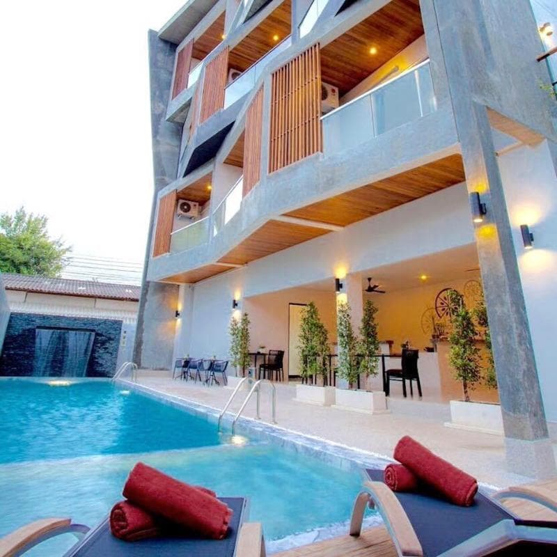 Lemonade Phuket 2