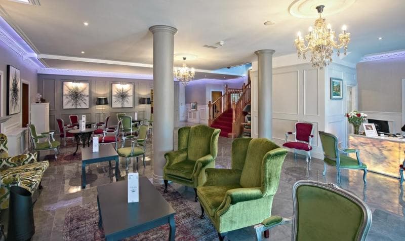 Brook Lodge Hotel 5