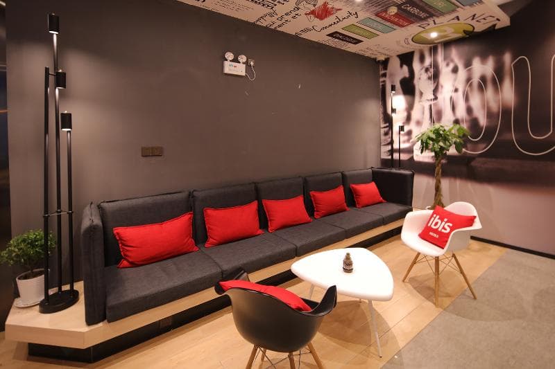 Ibis Shanghai Changshou 5