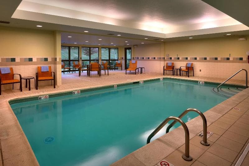 Courtyard By Marriott Kansas City Shawnee 2