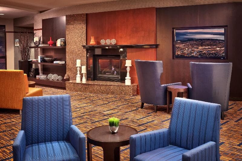 Courtyard By Marriott Kansas City Shawnee 5
