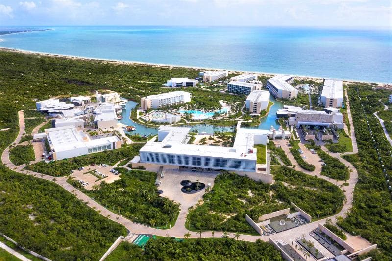 Family Selection at Grand Palladium Select Costa Mujeres. 4