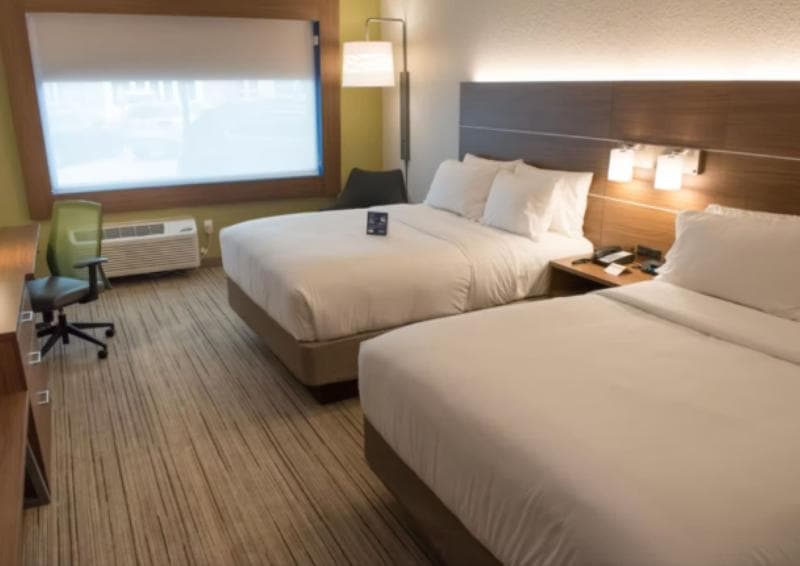 Holiday Inn Express & Suites Merrillville 5