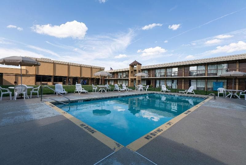 Super 8 By Wyndham Goldsboro 5