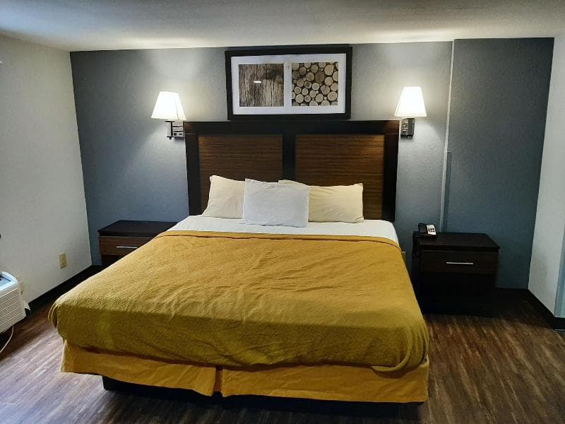 Hillside Motel 1