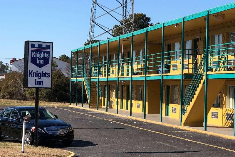 Knights Inn Selma 3