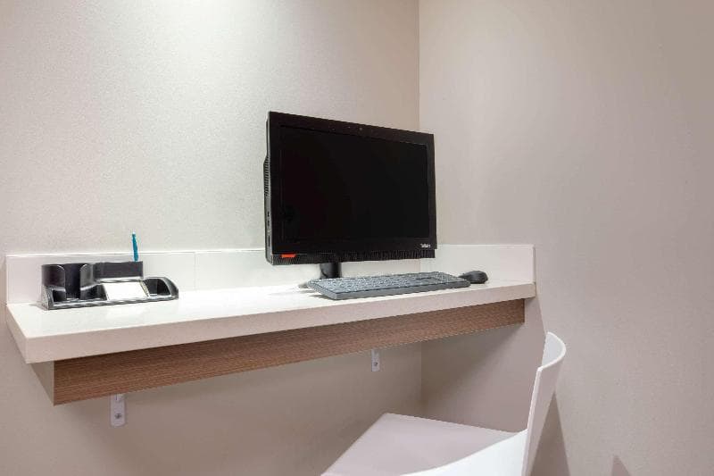 Microtel Inn & Suites By Wyndham Fort Mcmurray photo 1