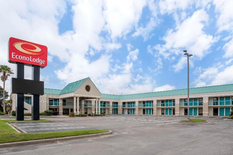 Econo Lodge Moss Point - Pascagoula photo 1