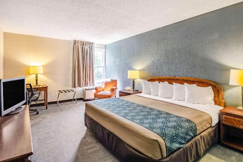 Econo Lodge Inn & Suites Radford-Blacksburg Area 4