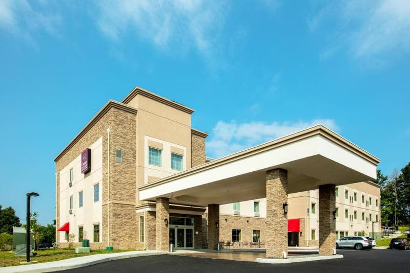 Comfort Suites photo 1