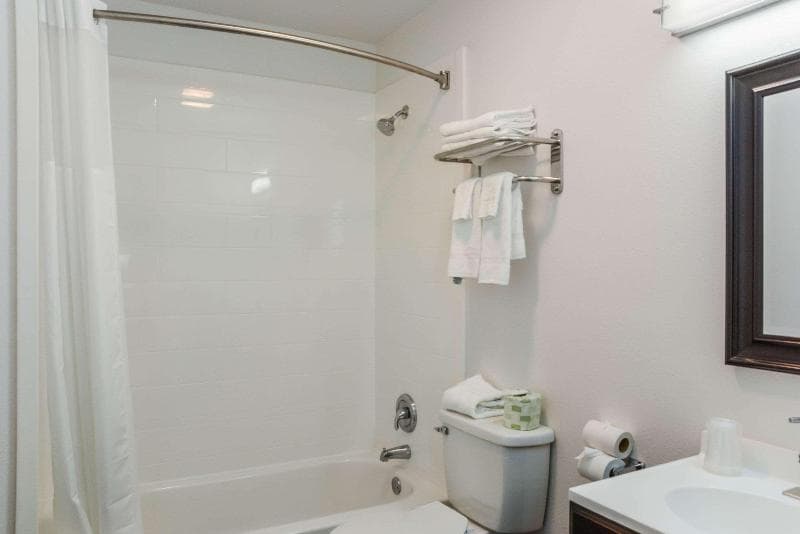 Rodeway Inn 2