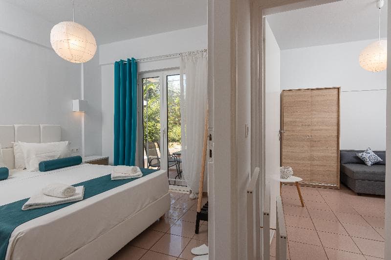 W Suites 4