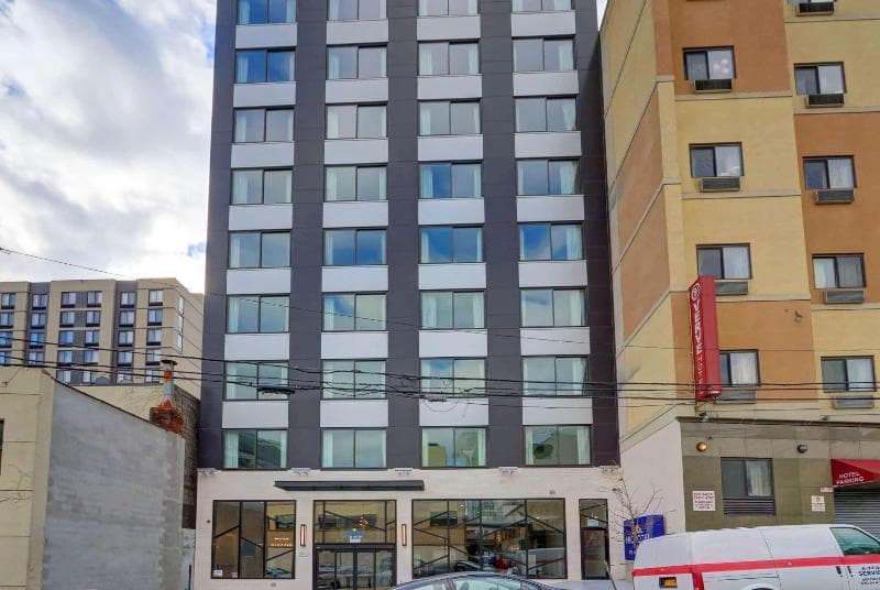 Microtel Inn By Wyndham Long Island City 4
