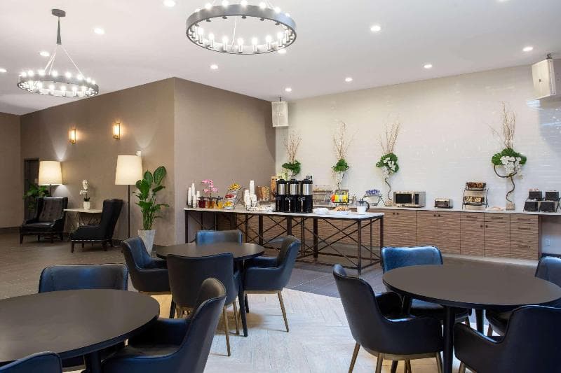 Microtel Inn By Wyndham Long Island City photo 1