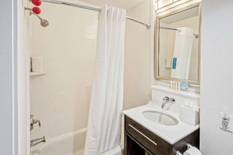 Hampton Inn Miami Beach - Mid Beach 3