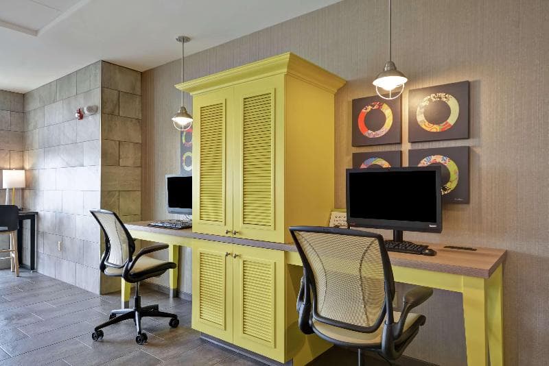 Home2 Suites by Hilton Portland Airport photo 1