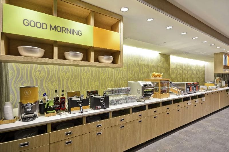 Home2 Suites by Hilton Portland Airport 3