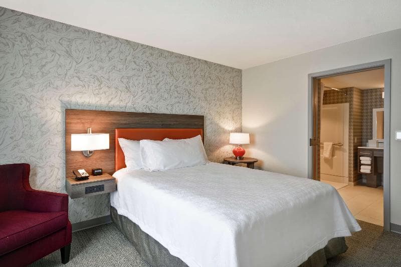 Home2 Suites by Hilton Portland Airport 4