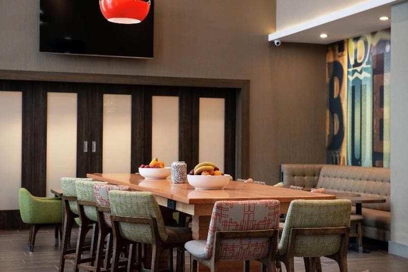Hampton Inn & Suites Buena Park 3
