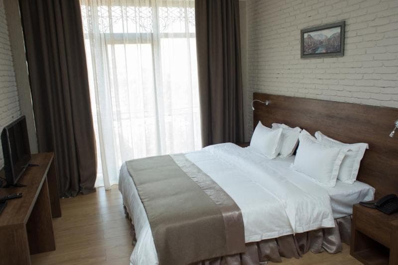 Metekhi Line Hotel 5