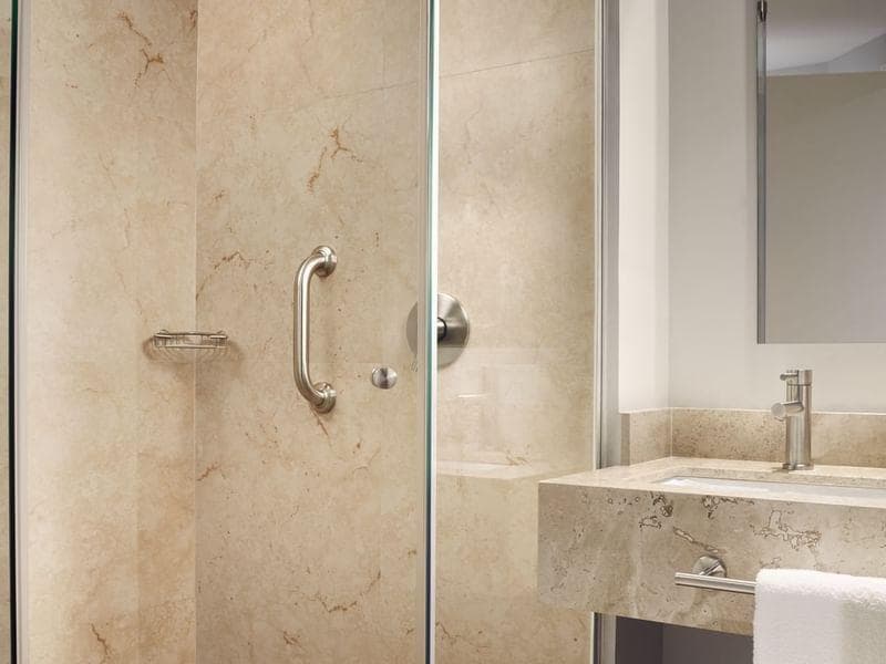One Acapulco Diamante 5