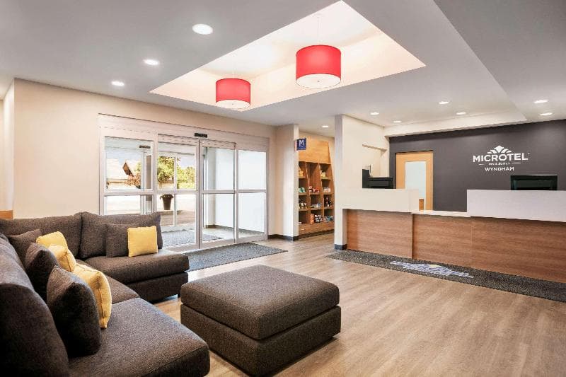 Microtel Inn & Suites By Wyndham Val-D'or 5
