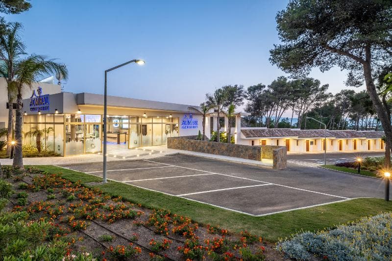 Hotel Admiral Casino & Lodge main