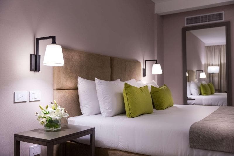 Howard Johnson Plaza by Wyndham Buenos Aires 4