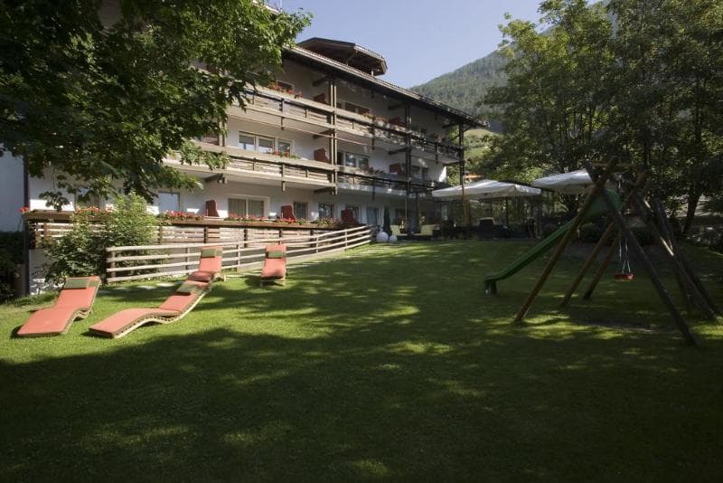 Residence Hotel Alpinum main