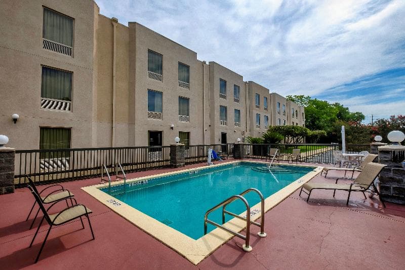 Red Roof Inn Pensacola Fairgrounds 5