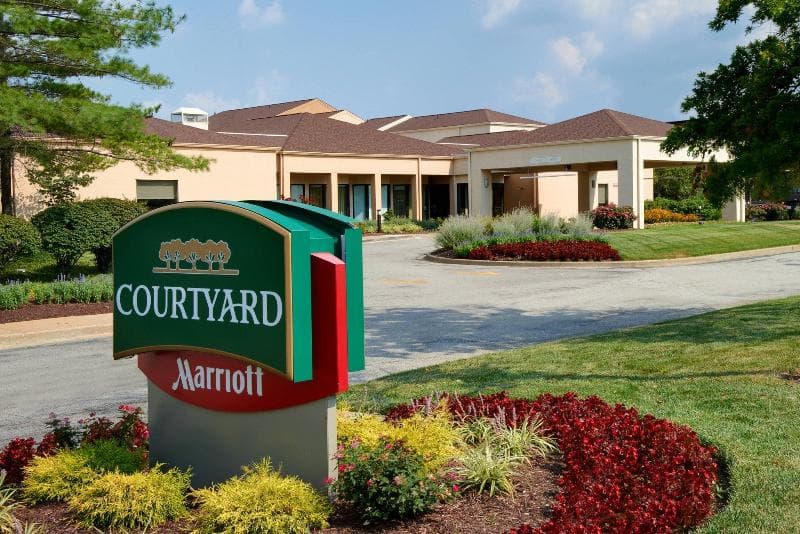 Courtyard St. Louis Creve Coeur 2