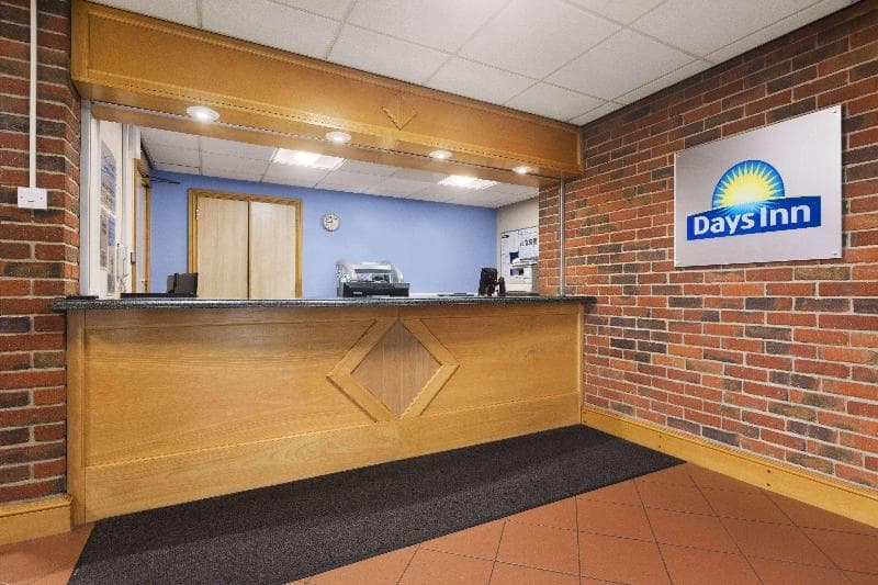 Days Inn Sevenoaks Clacket Lane 3