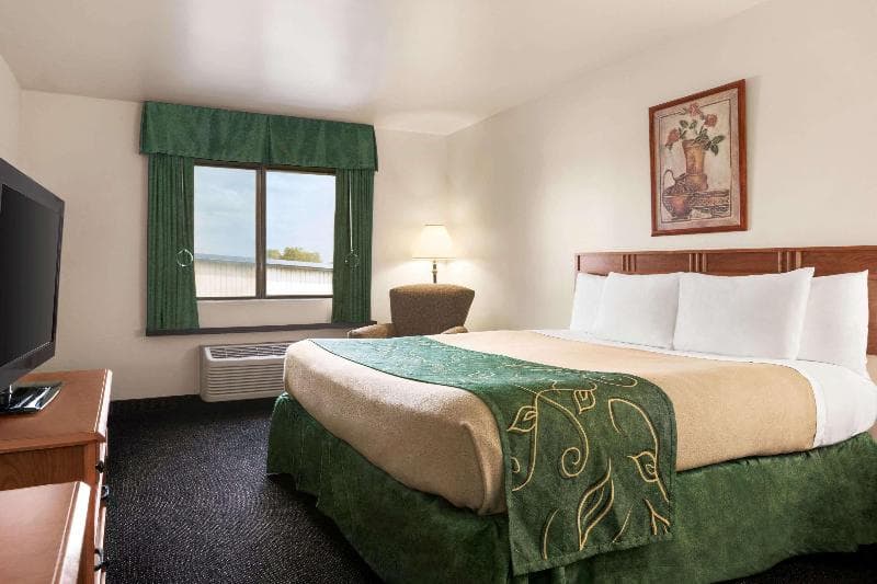 Baymont By Wyndham Buffalo 2