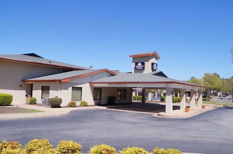 Days Inn & Suites By Wyndham Williamsburg Colonial 5