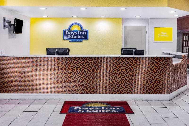 Days Inn & Suites By Wyndham Williamsburg Colonial 4