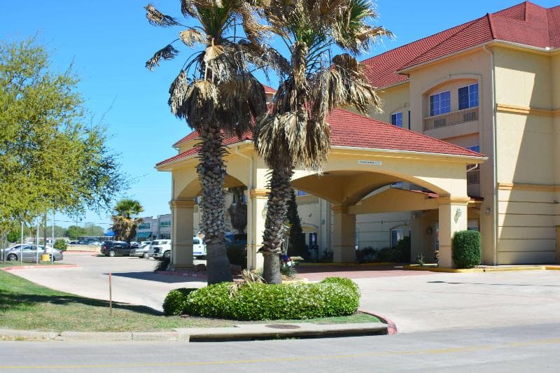 Baymont Inn & Suites Brenham 5