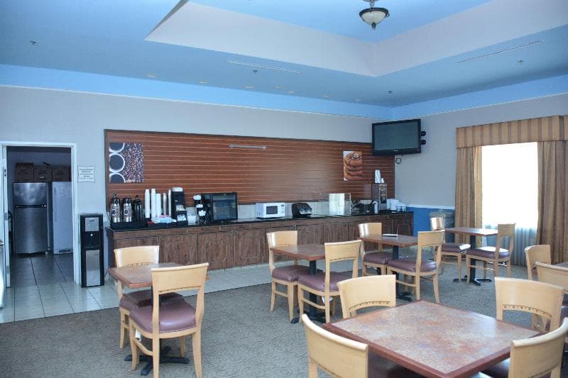 Baymont Inn & Suites Brenham main