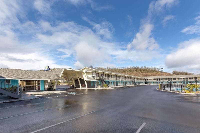 Days Inn by Wyndham Roseburg 5