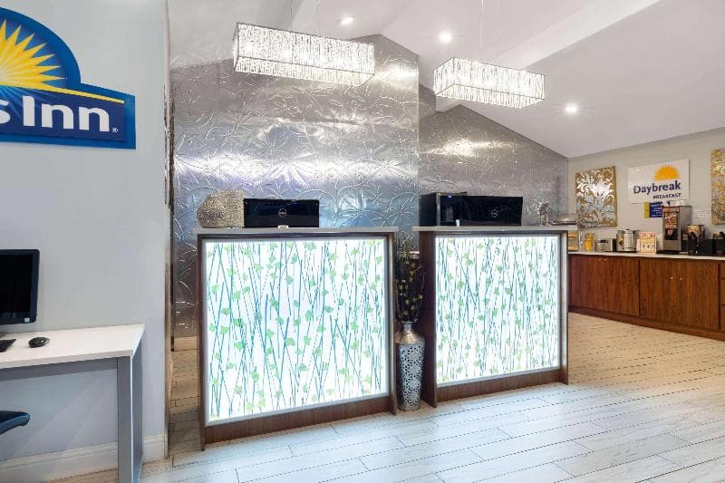 Days Inn by Wyndham Roseburg 3