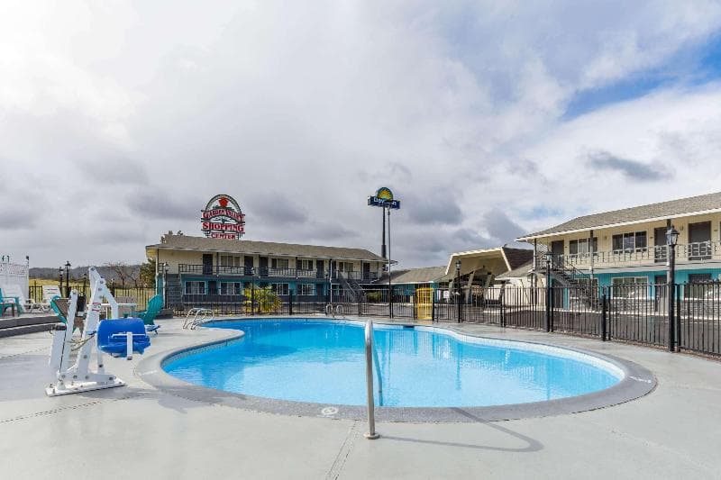 Days Inn by Wyndham Roseburg 4