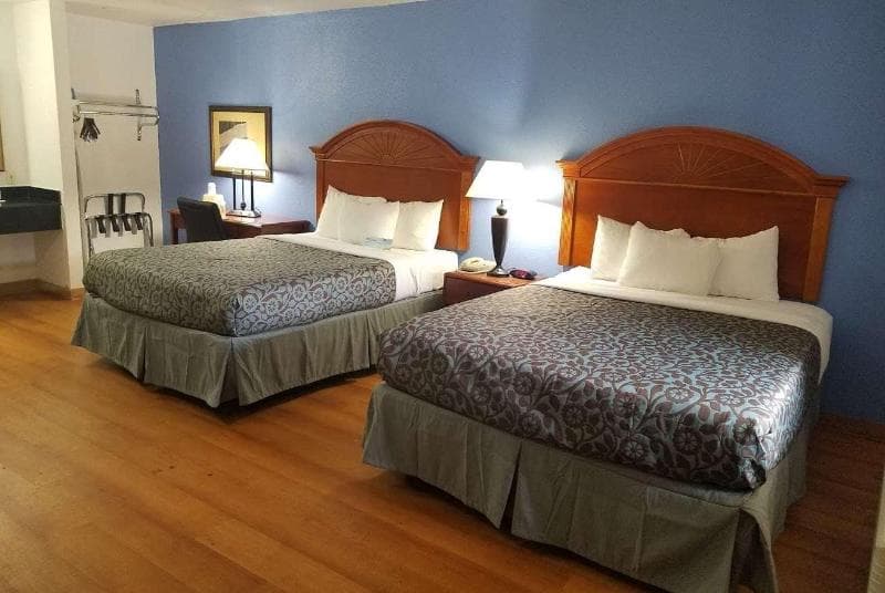 Days Inn By Wyndham Oklahoma City Nw Expressway photo 1