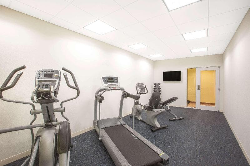 Days Inn & Suites By Wyndham Kearney photo 1
